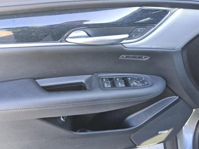 used 2025 Cadillac XT5 car, priced at $43,899