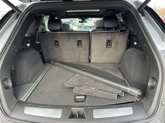 used 2025 Cadillac XT5 car, priced at $43,899