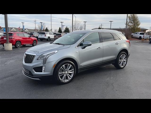 used 2025 Cadillac XT5 car, priced at $43,899