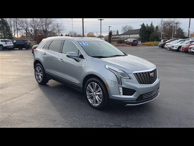 used 2025 Cadillac XT5 car, priced at $43,899
