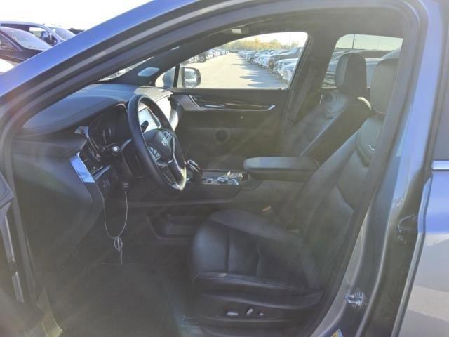 used 2025 Cadillac XT5 car, priced at $43,899