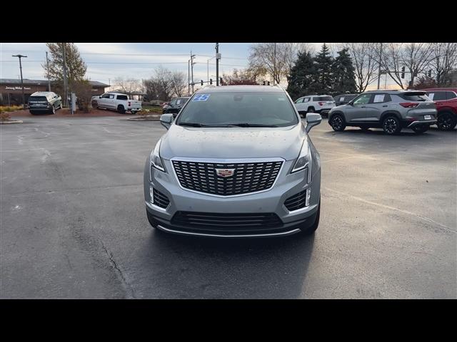 used 2025 Cadillac XT5 car, priced at $43,899