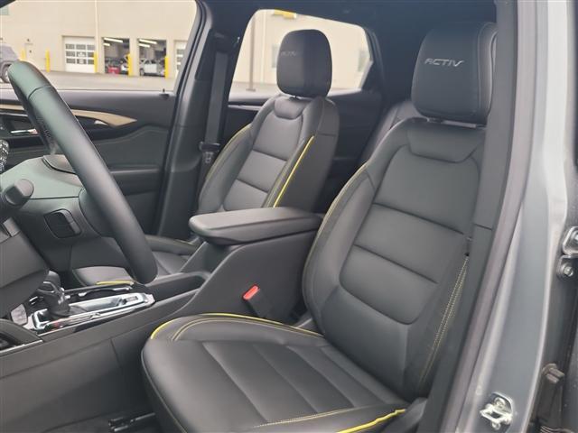 used 2024 Chevrolet TrailBlazer car, priced at $29,948