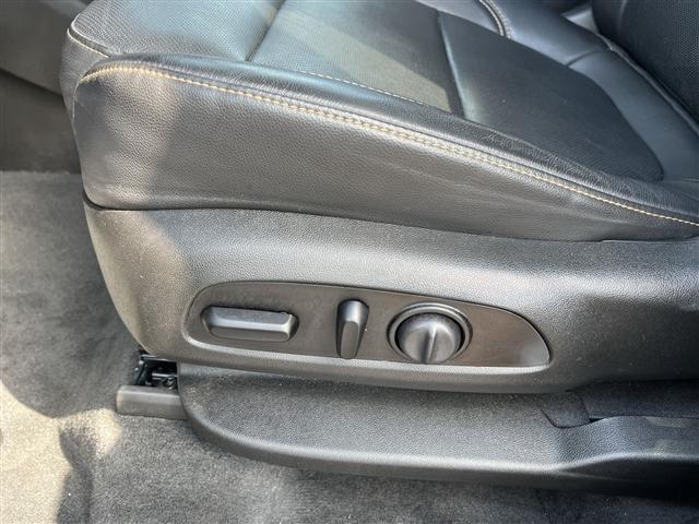 used 2021 Chevrolet Traverse car, priced at $33,468