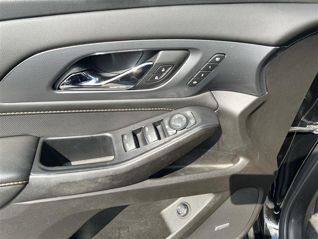 used 2021 Chevrolet Traverse car, priced at $33,468