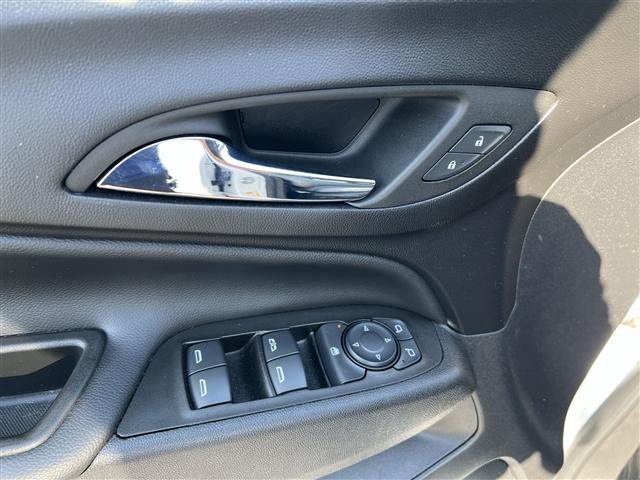 used 2023 Chevrolet Equinox car, priced at $21,320