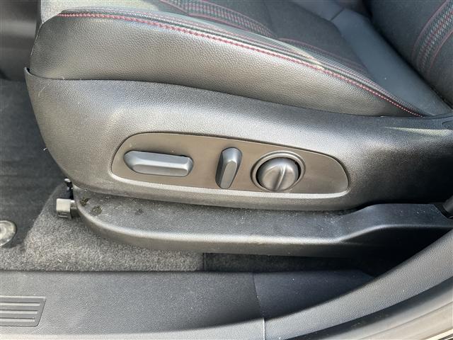 used 2023 Chevrolet Equinox car, priced at $22,000