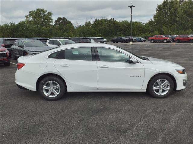 new 2025 Chevrolet Malibu car, priced at $25,101