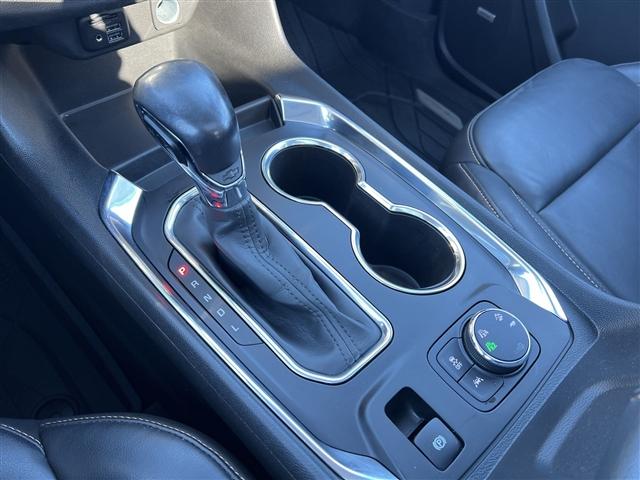 used 2021 Chevrolet Traverse car, priced at $27,249