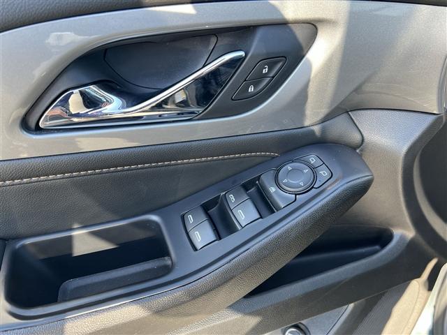 used 2021 Chevrolet Traverse car, priced at $27,249