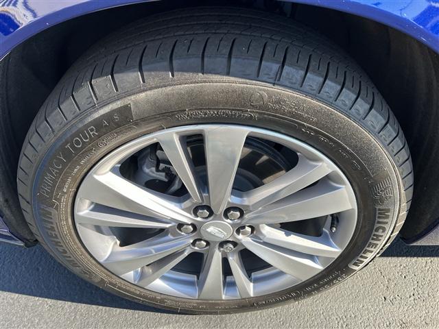 used 2024 Cadillac XT6 car, priced at $46,999