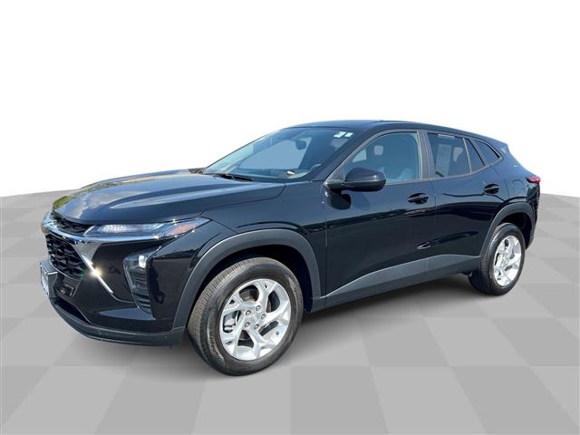 used 2024 Chevrolet Trax car, priced at $20,299