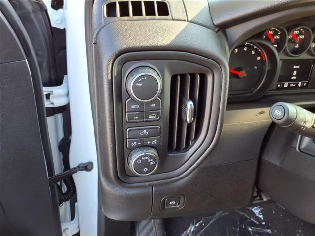 new 2025 Chevrolet Silverado 1500 car, priced at $45,171