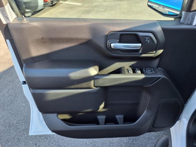 new 2025 Chevrolet Silverado 1500 car, priced at $45,171