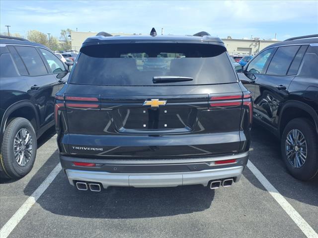 new 2025 Chevrolet Traverse car, priced at $42,007