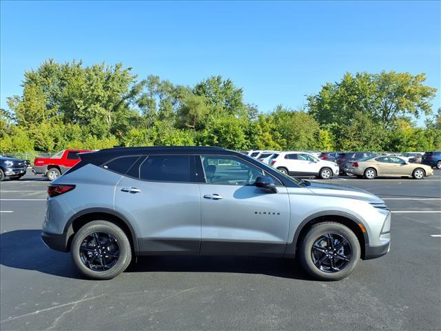 new 2025 Chevrolet Blazer car, priced at $40,305