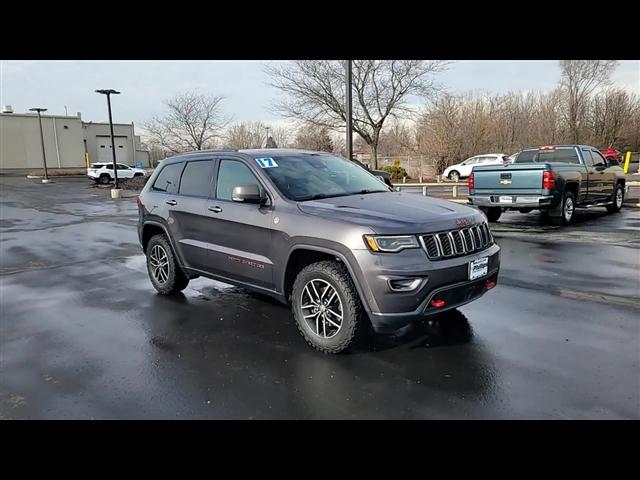 used 2017 Jeep Grand Cherokee car, priced at $16,189