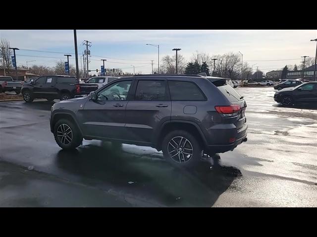 used 2017 Jeep Grand Cherokee car, priced at $16,189