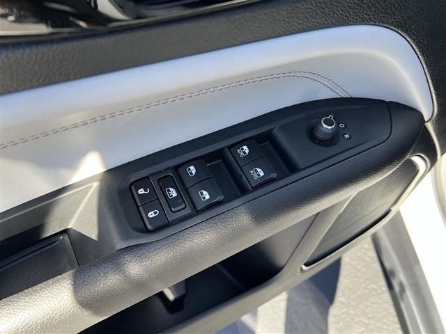 used 2023 Jeep Compass car, priced at $22,989