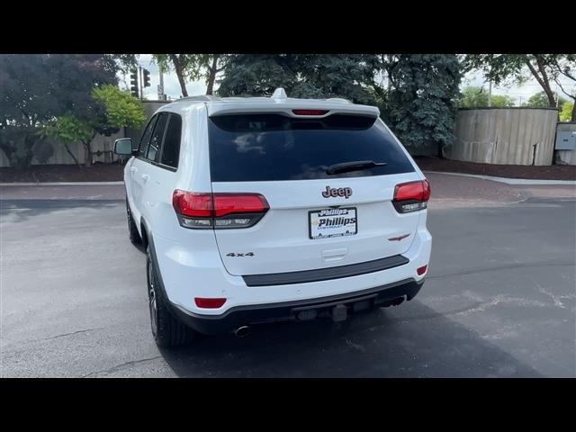 used 2017 Jeep Grand Cherokee car, priced at $15,520