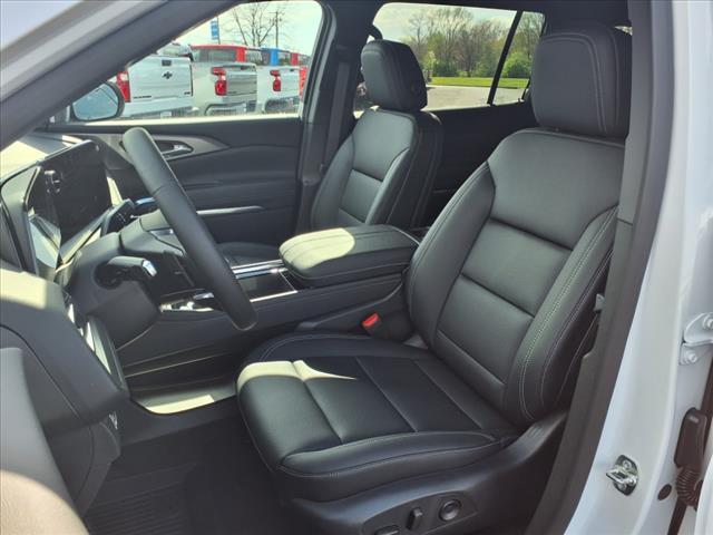 new 2025 Chevrolet Traverse car, priced at $46,900