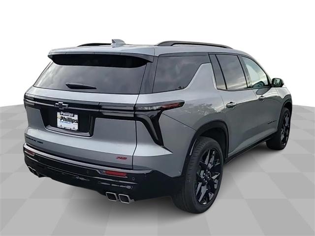 used 2024 Chevrolet Traverse car, priced at $52,693