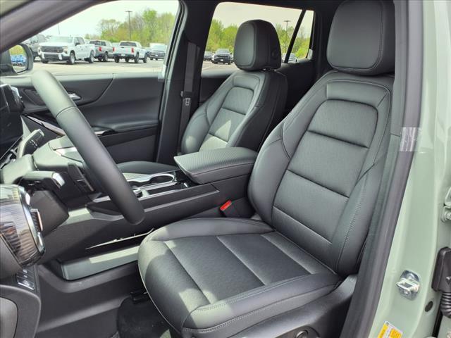 new 2026 Chevrolet Equinox car, priced at $30,589