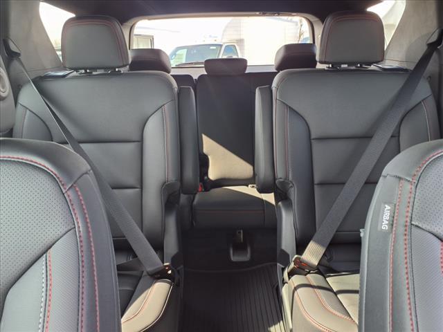 new 2025 Chevrolet Traverse car, priced at $49,895