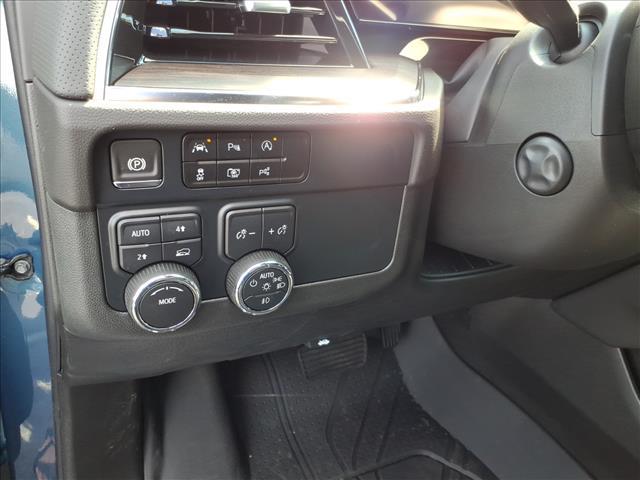 new 2025 Chevrolet Suburban car, priced at $79,070