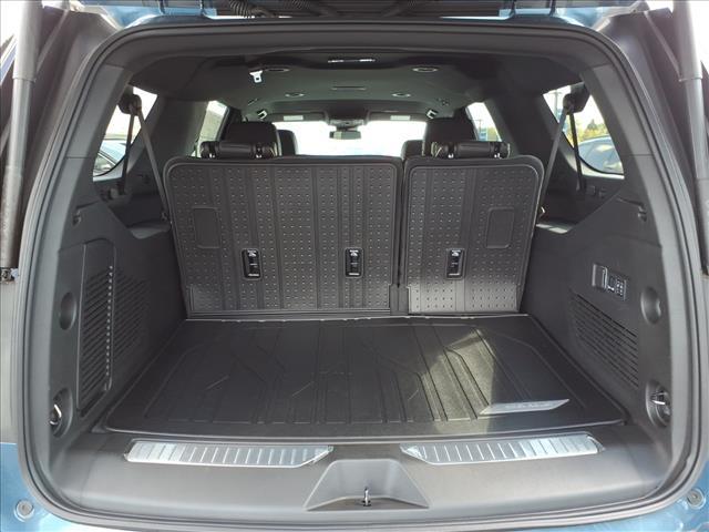 new 2025 Chevrolet Suburban car, priced at $79,070