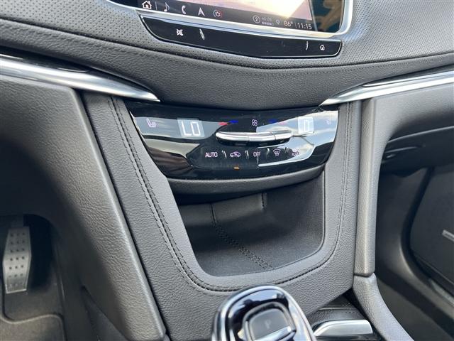 used 2023 Cadillac XT5 car, priced at $30,827