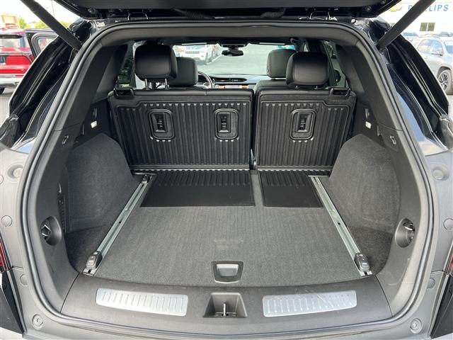 used 2023 Cadillac XT5 car, priced at $30,827