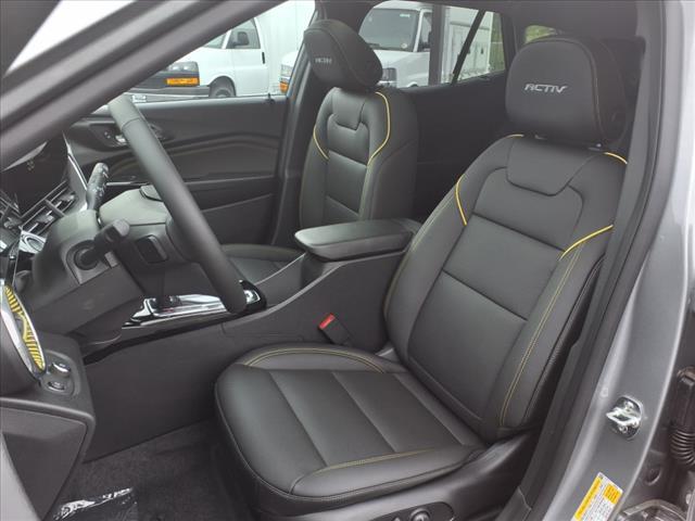 new 2025 Chevrolet Trax car, priced at $27,835