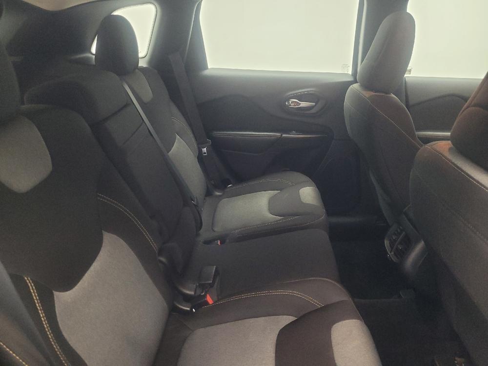 used 2015 Jeep Cherokee car, priced at $12,595