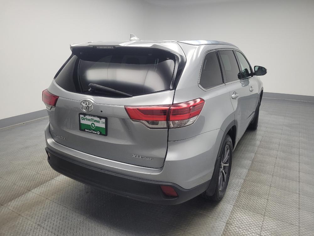 used 2018 Toyota Highlander car, priced at $23,395