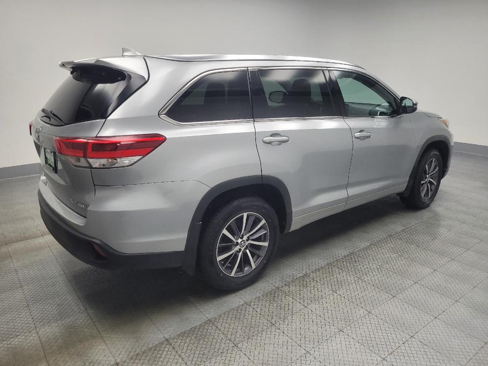used 2018 Toyota Highlander car, priced at $23,395