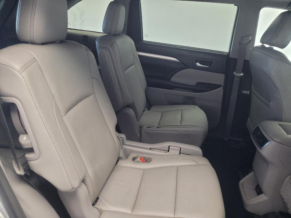 used 2018 Toyota Highlander car, priced at $23,395