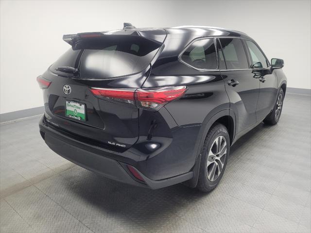 used 2021 Toyota Highlander car, priced at $31,495