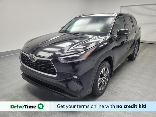 used 2021 Toyota Highlander car, priced at $31,495