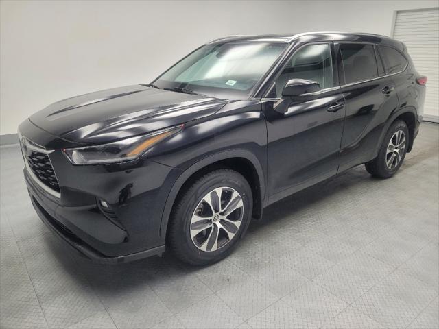 used 2021 Toyota Highlander car, priced at $31,495