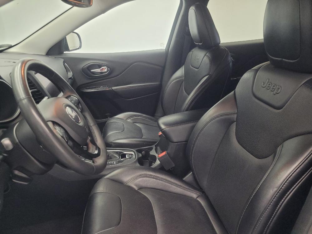 used 2023 Jeep Cherokee car, priced at $25,895