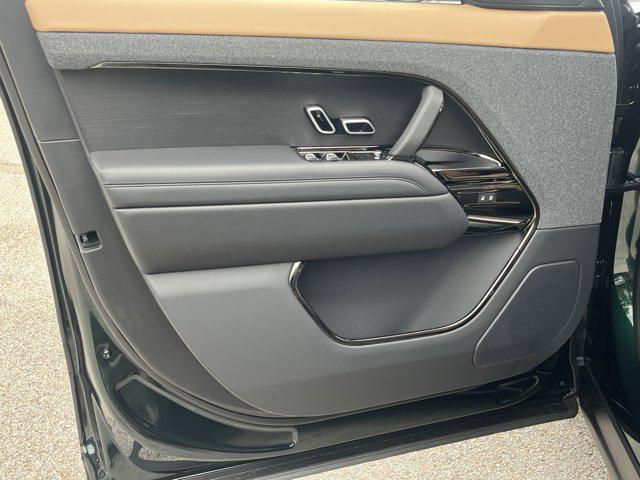 new 2025 Land Rover Range Rover Sport car, priced at $113,290