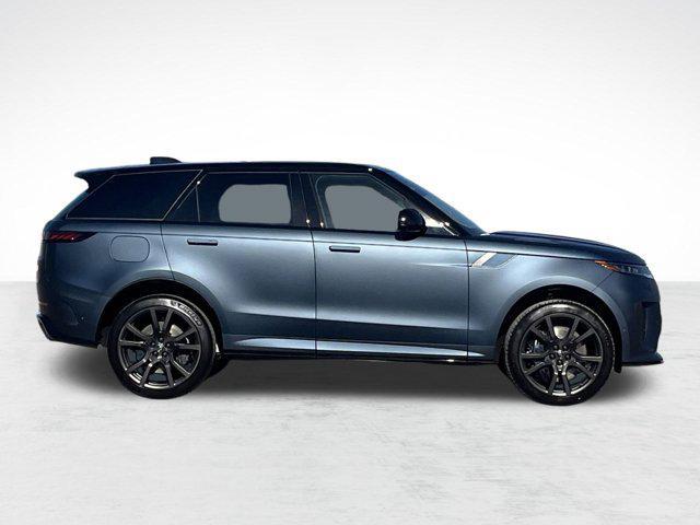 new 2025 Land Rover Range Rover Sport car, priced at $195,905