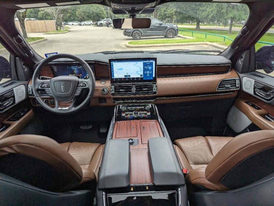 used 2023 Lincoln Navigator car, priced at $86,998