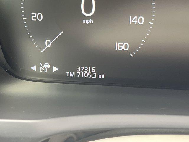 used 2022 Volvo XC90 car, priced at $37,498