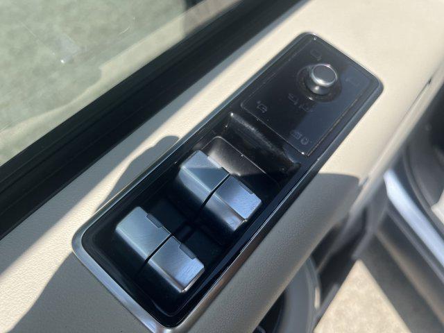 used 2021 Land Rover Range Rover car, priced at $36,998