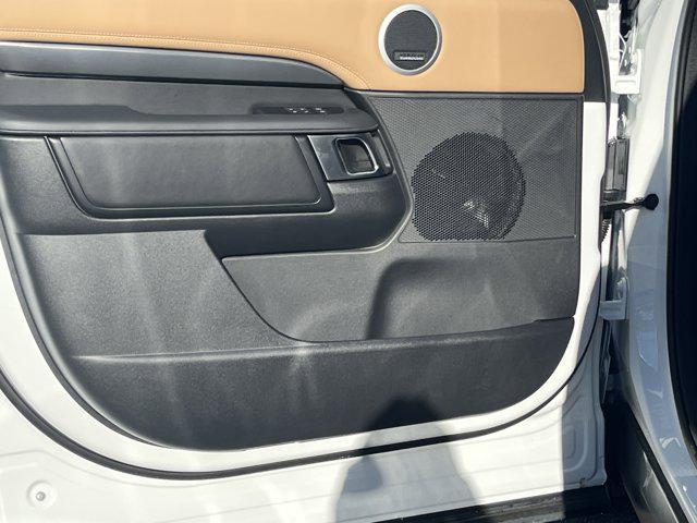 new 2025 Land Rover Discovery car, priced at $84,728