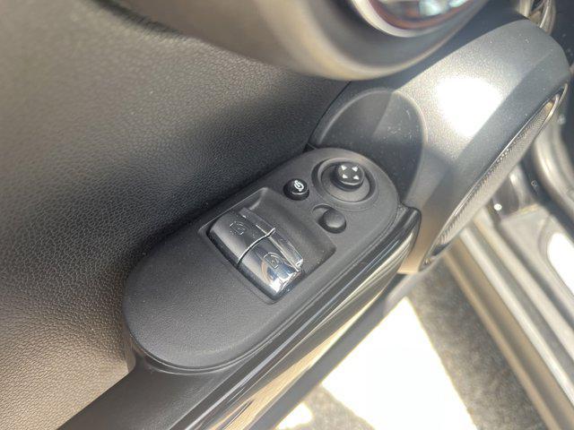 used 2022 MINI Hardtop car, priced at $21,798