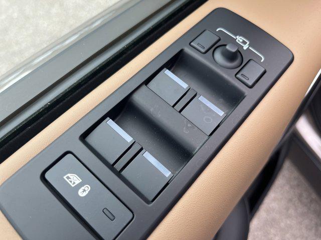 new 2025 Land Rover Discovery car, priced at $84,828