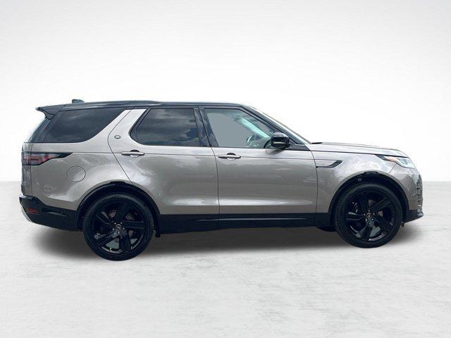 new 2025 Land Rover Discovery car, priced at $84,828